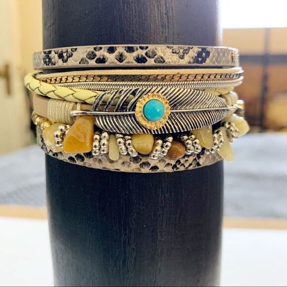 Metal Leaf Layered Animal Print Magnetic Bracelet - Picture 2 of 8